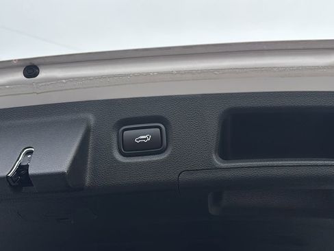 Used 2023 Hyundai Santa Fe SEL w/ Premium Package image 35