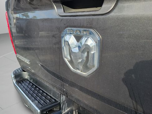 Used 2019 RAM 1500 Big Horn AWD/4WD image 30