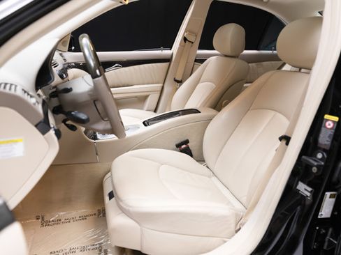 Used 2006 Mercedes-Benz E 350 Sedan image 45
