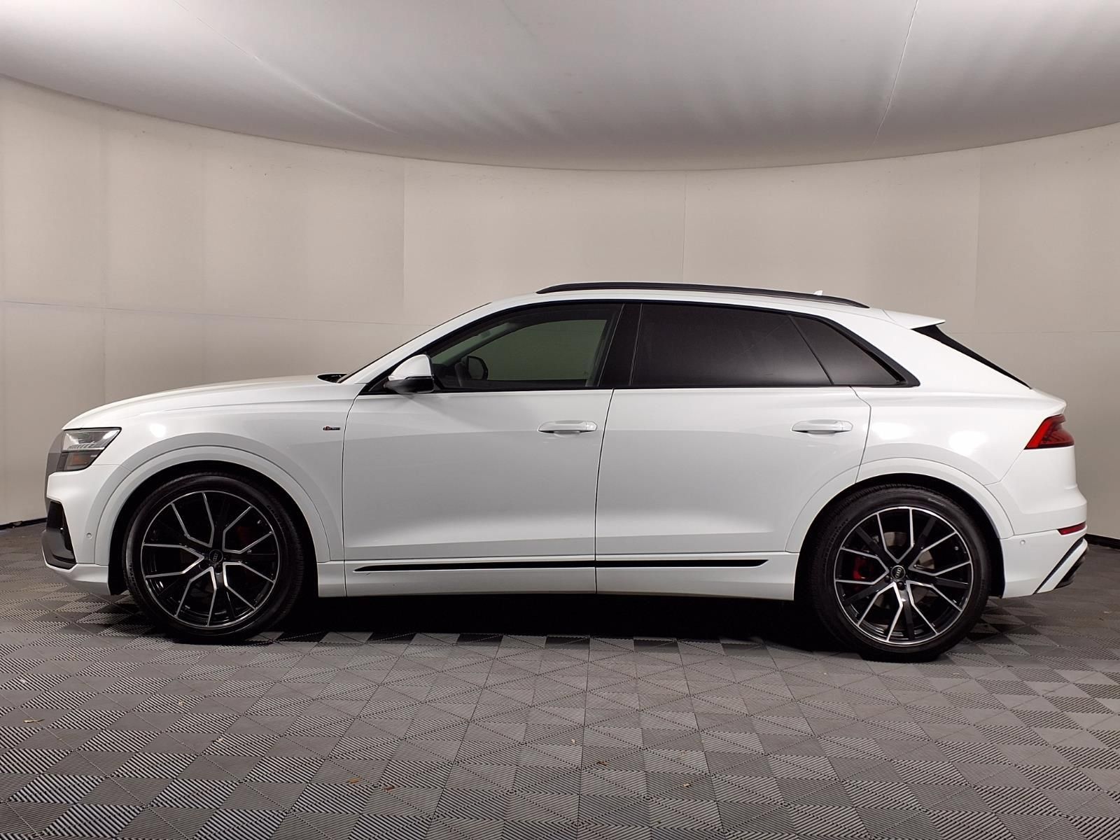 Used 2023 Audi Q8 Prestige AWD/4WD image 4