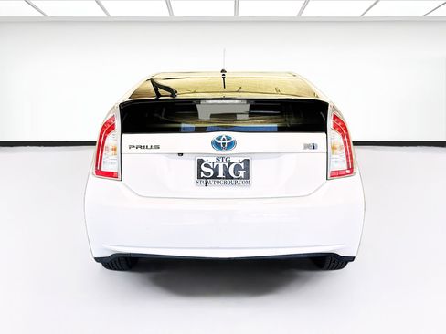 Used 2015 Toyota Prius Two FWD image 5