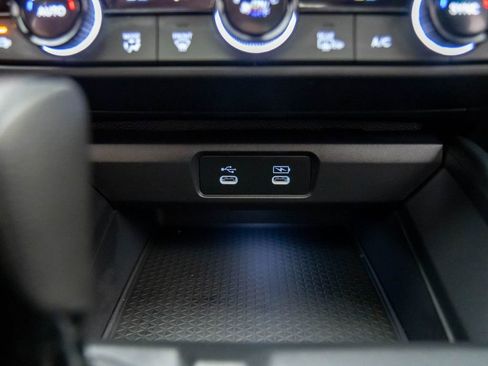 Used 2025 Honda Accord SE image 26