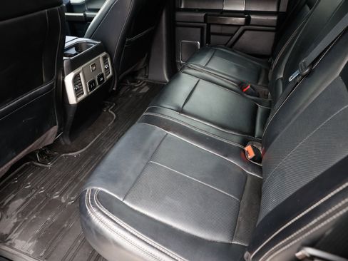 Used 2019 Ford F150 Lariat image 11