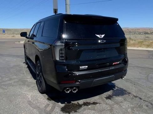 Used 2025 Chevrolet Suburban RST w/ RST Capability Package AWD/4WD image 7