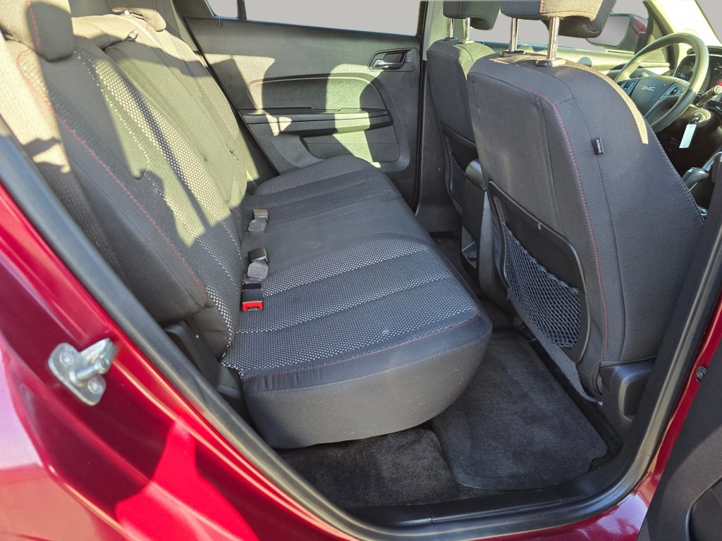 Used 2016 GMC Terrain SLE FWD image 23