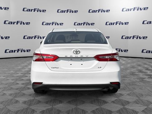 Used 2019 Toyota Camry LE FWD image 3