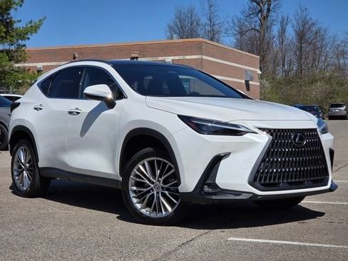 Used 2022 Lexus NX 350 AWD image 2
