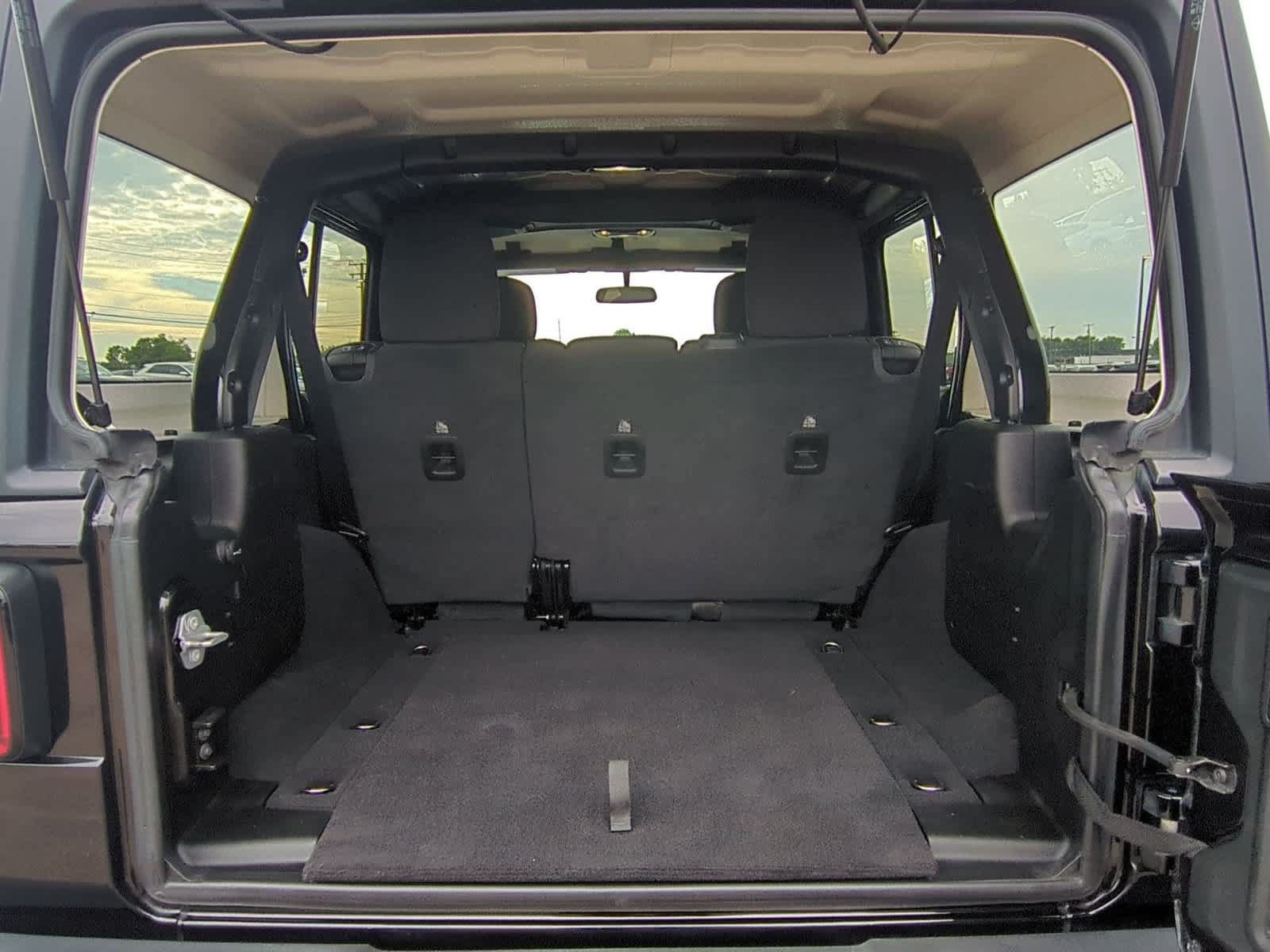 Used 2021 Jeep Wrangler Unlimited Sport AWD/4WD image 32