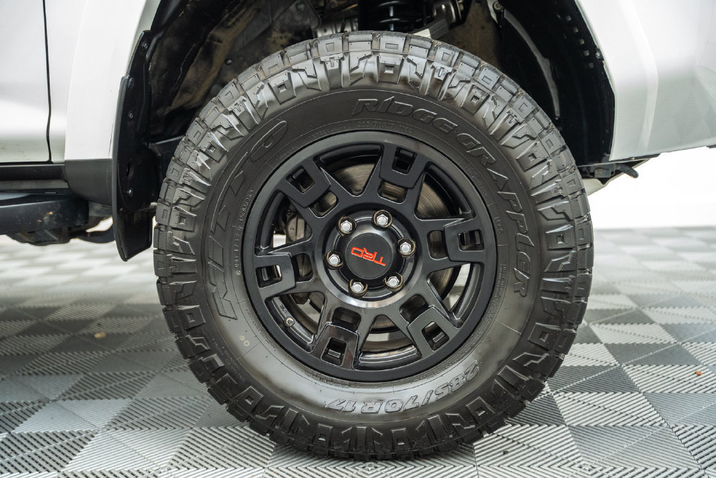 Used 2022 Toyota 4Runner TRD Off-Road Premium AWD/4WD image 15