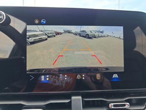 New 2026 Chevrolet Equinox LT w/ Convenience Package II FWD image 22