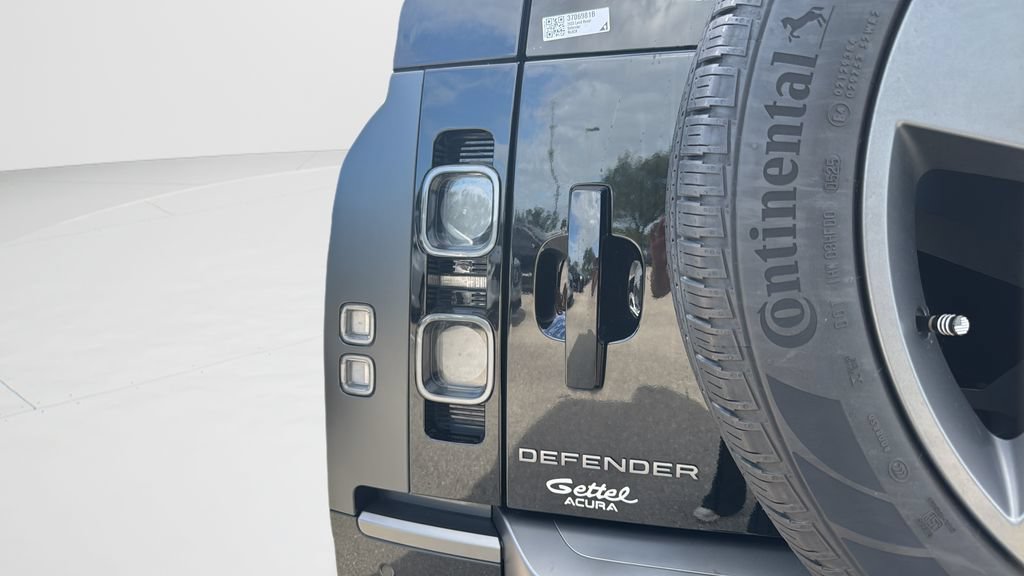 Used 2023 Land Rover Defender 110 Carpathian Edition AWD/4WD image 39