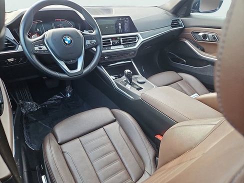 Used 2022 BMW 330i xDrive 330i xDrive w/ Driving Assistance Package image 11