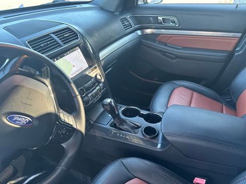 Used 2019 Ford Explorer XLT w/ Equipment Group 202A image 27