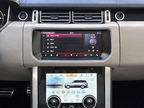 Used 2017 Land Rover Range Rover Long Wheelbase Supercharged image 34