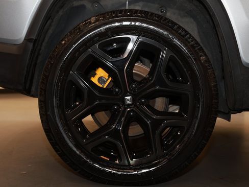 Used 2023 Rivian R1S Adventure image 27