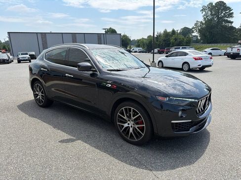 Used 2022 Maserati Levante GT AWD/4WD image 8