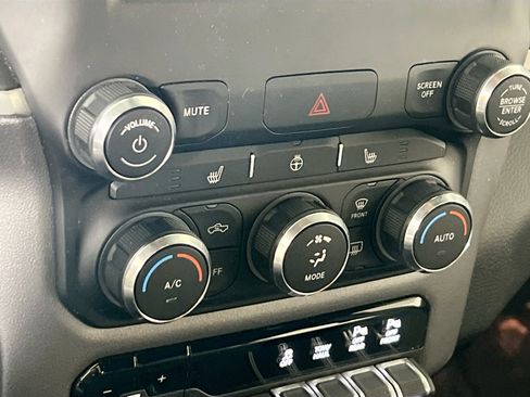 Used 2022 RAM 1500 Big Horn AWD/4WD image 19