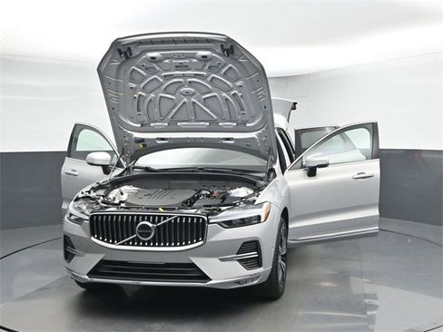 Used 2023 Volvo XC60 B5 Plus w/ Protection Package image 48