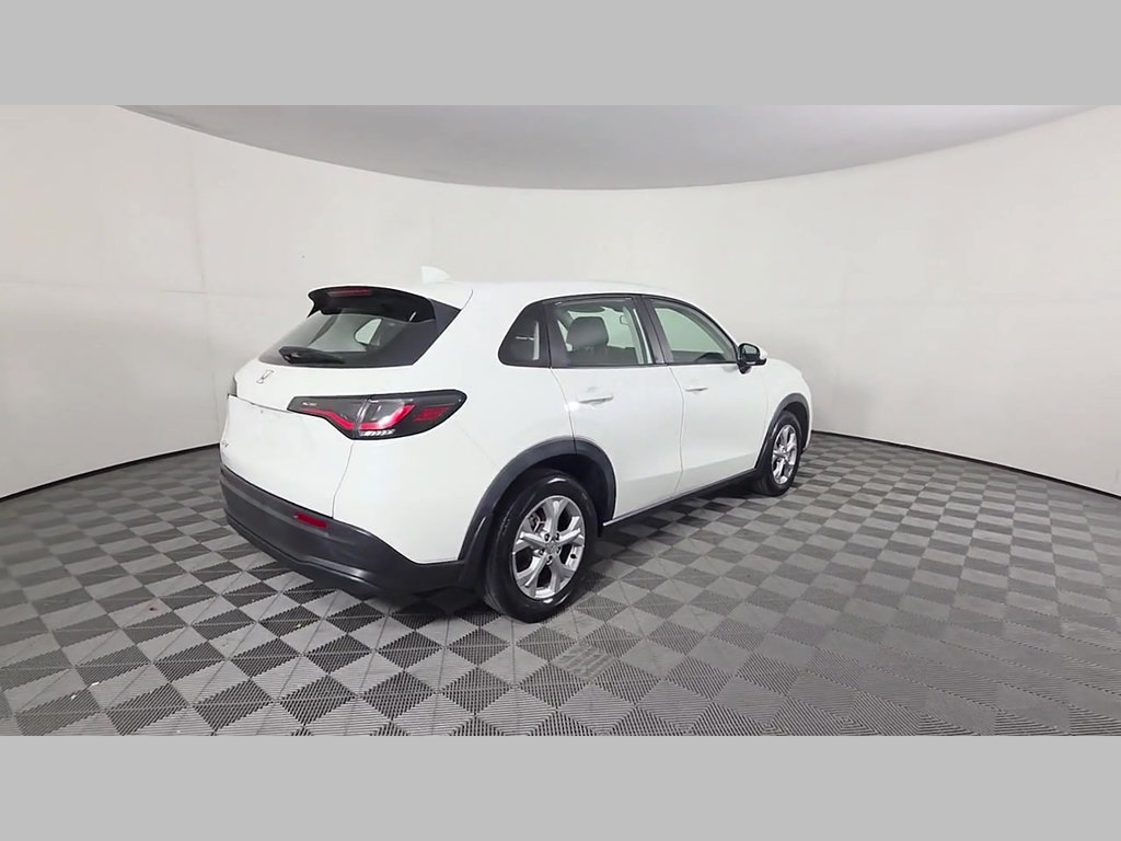 Used 2023 Honda HR-V LX image 6