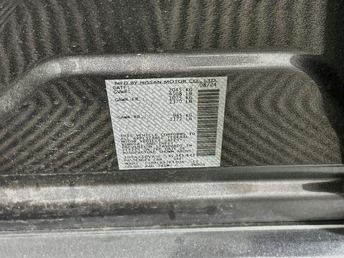 Used 2025 Nissan Leaf S FWD image 12