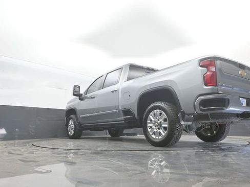 Used 2024 Chevrolet Silverado 2500 High Country w/ High Country Premium Package AWD/4WD image 40