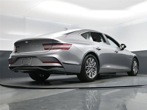 New 2026 Genesis G80 2.5T image 14