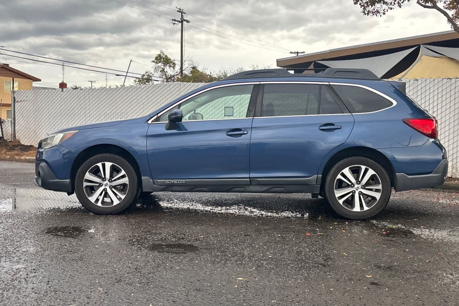 Used 2019 Subaru Outback 2.5i Limited AWD/4WD image 5