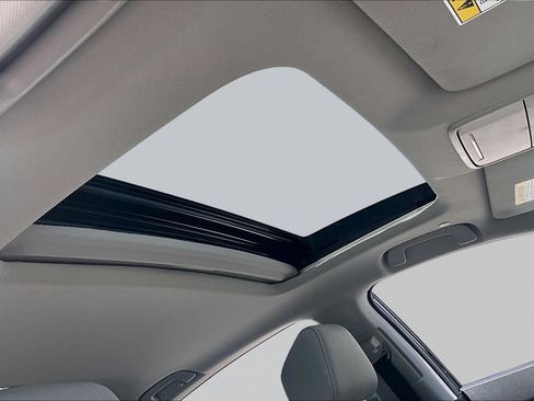 Used 2025 Honda Accord SE image 26