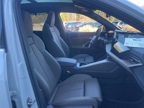 New 2025 Audi Q5 Premium Plus image 32