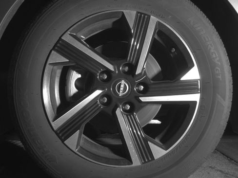 Used 2025 Nissan Sentra SV image 12