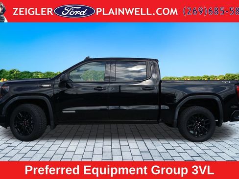 Used 2025 GMC Sierra 1500 Elevation AWD/4WD image 2
