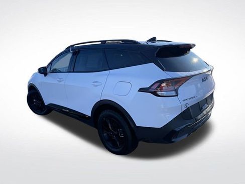 Certified 2025 Kia Sportage X-Pro image 3