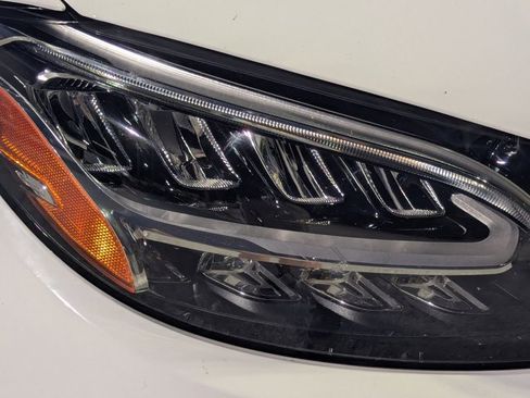 Used 2021 Mercedes-Benz C 300 Sedan image 9