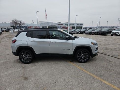 New 2026 Jeep Compass Limited AWD/4WD image 7