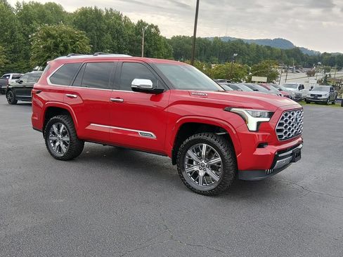 Used 2023 Toyota Sequoia Capstone AWD/4WD image 2
