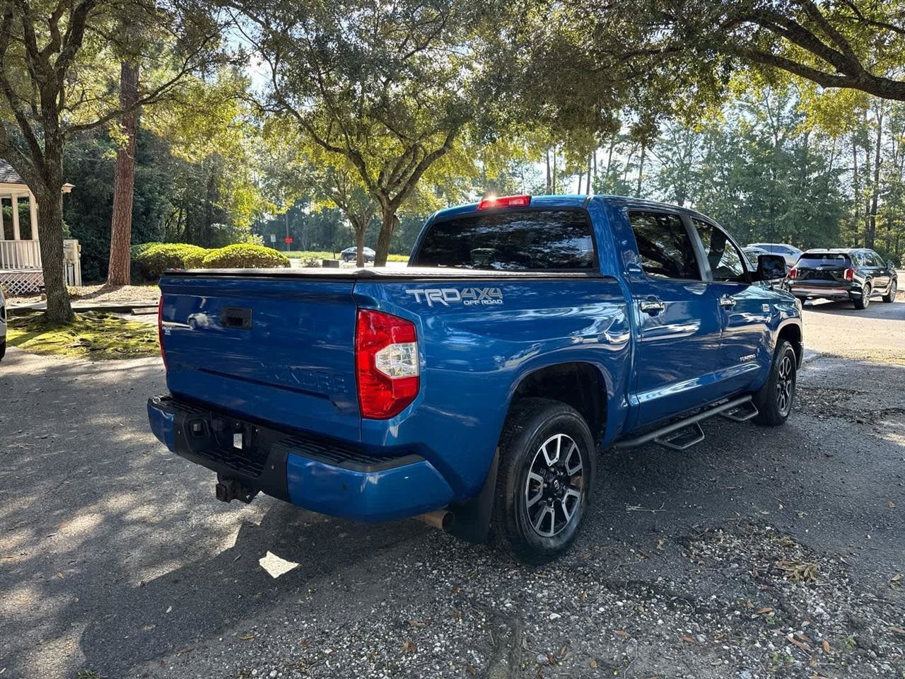 Used 2018 Toyota Tundra Limited w/ Limited Premium Package AWD/4WD image 5