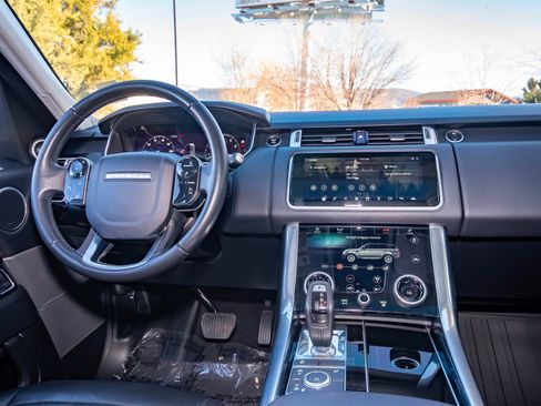 Used 2020 Land Rover Range Rover Sport HSE image 38