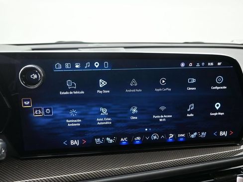 Used 2025 Chevrolet Traverse High Country FWD image 14