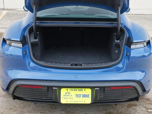 Used 2021 Porsche Taycan RWD image 10