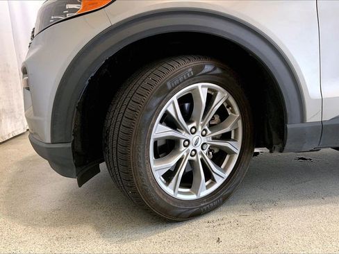 Used 2021 Ford Explorer Limited w/ Equipment Group 301A RWD image 20