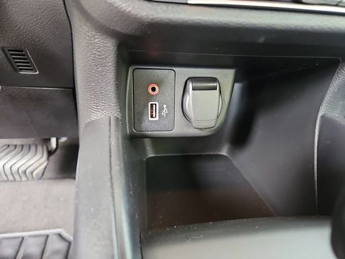 Used 2025 Nissan Versa S FWD image 19