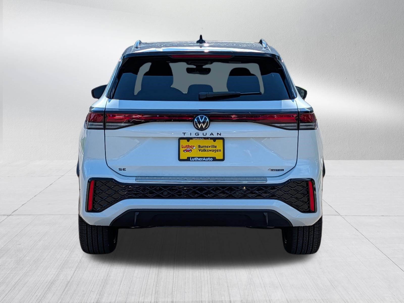 Certified 2026 Volkswagen Tiguan SE R-Line AWD/4WD image 6