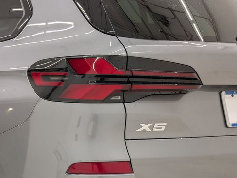 New 2026 BMW X5 xDrive40i w/ M Sport Package image 13
