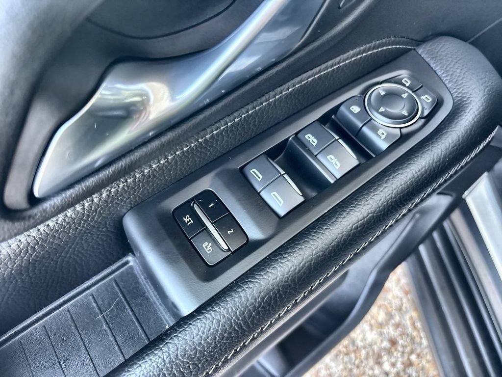 Certified 2024 GMC Yukon XL Denali AWD/4WD image 24