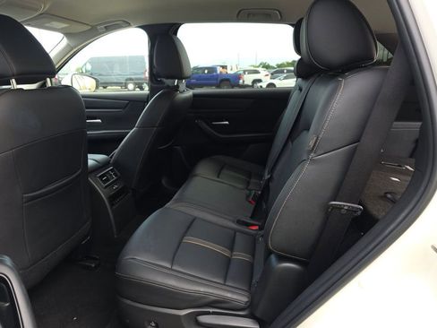 Used 2025 MAZDA CX-90 3.3 Turbo w/ Select Package AWD/4WD image 11