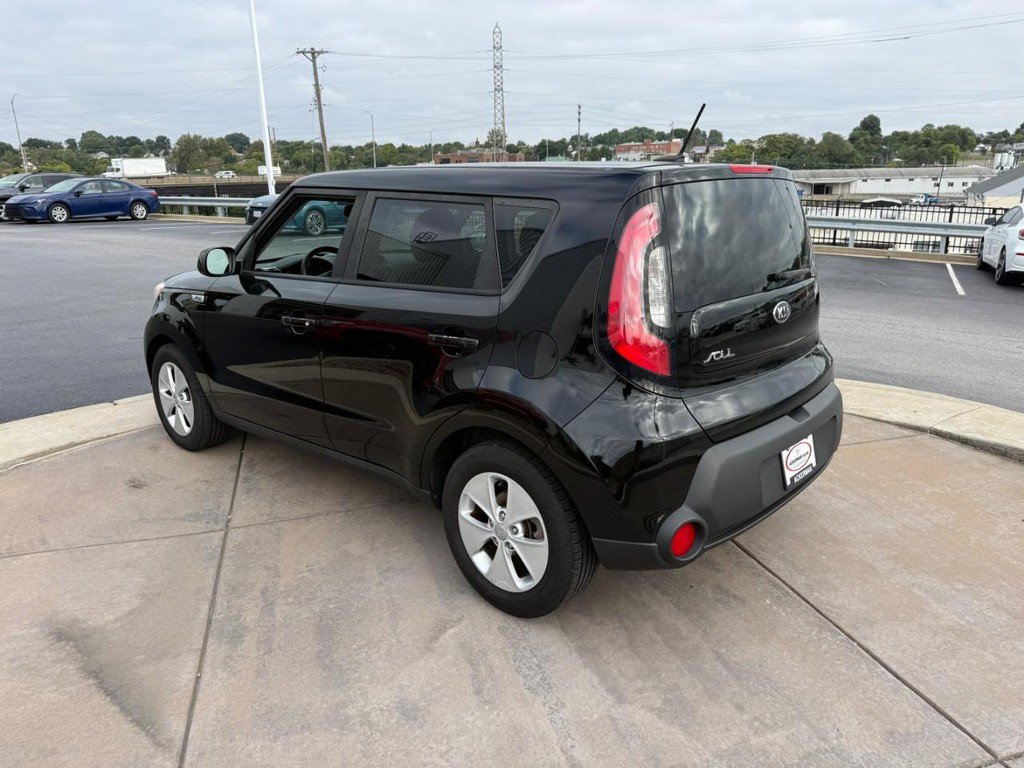 Used 2016 Kia Soul FWD image 9