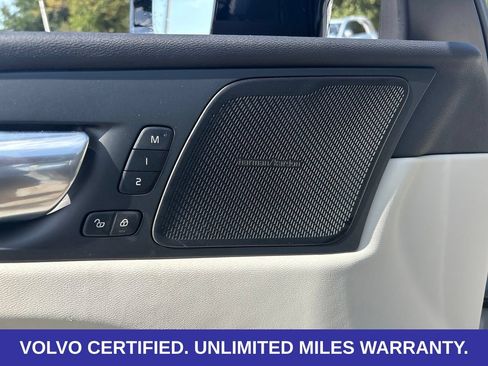 Certified 2026 Volvo XC60 B5 Ultra AWD/4WD image 17