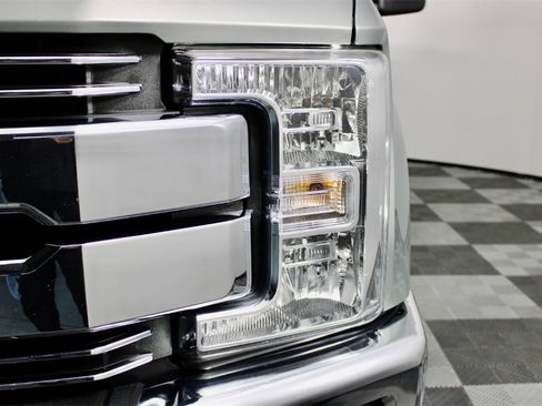 Used 2019 Ford F350 Lariat w/ Chrome Package image 3