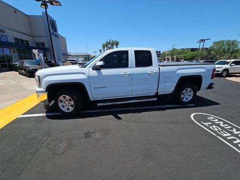 Used 2016 GMC Sierra 1500 SLE w/ SLE Value Package RWD image 2