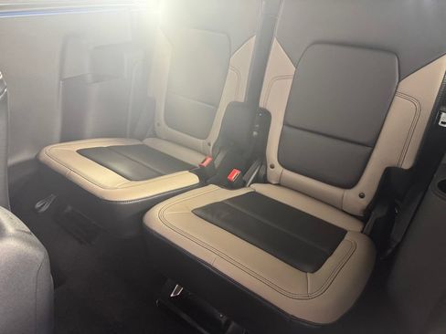 Used 2023 Ford Bronco Wildtrak AWD/4WD image 16